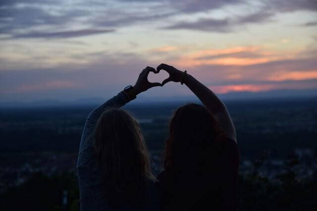 Die Liebe kommt und geht, aber wahre Freunde bleiben für immer
