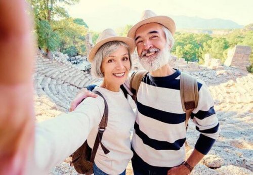 Älteres Ehepaar, ganz ohne Midlife-Crisis