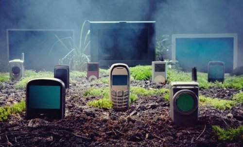 Mobiltelefone auf einem Friedhof