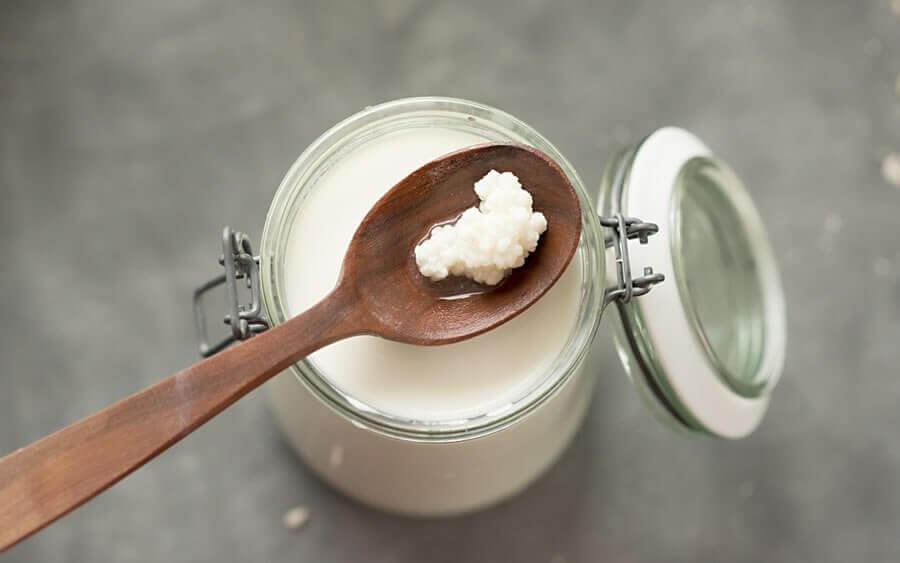 Kefir mit Milch