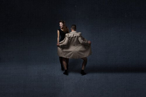 Exhibitionismus: Ursachen dieser sexuellen Paraphilie