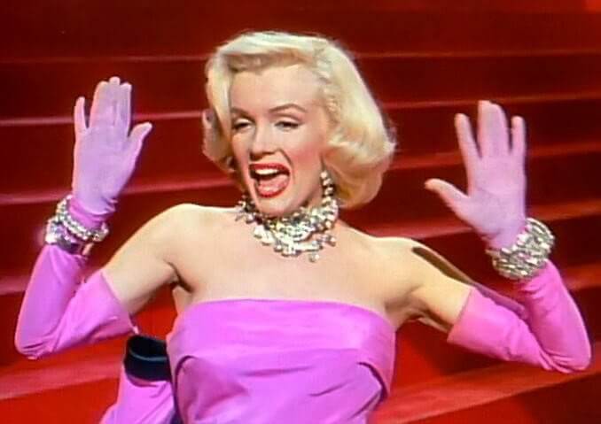Marilyn Monroe in pink