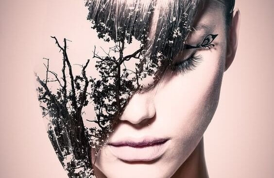 Der Kopf einer traumatisierten Frau, aus dem ein Wald wächst