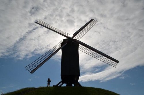 Windmühle als Symbol für den Don-Quijote-Effekt