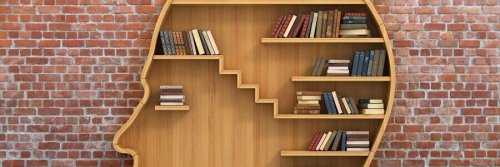 Bücherregal mit Kopfform