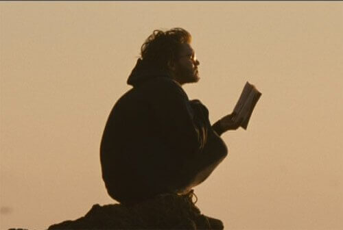 Christopher liest ein Buch