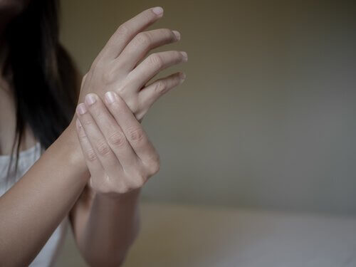 Negative Emotionen und rheumatoide Arthritis: In welcher Beziehung stehen sie zueinander?