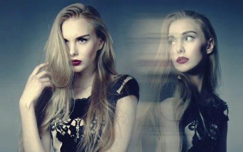 Mädchen, das Neid manifestiert