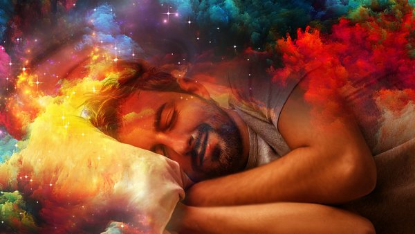 Schlafender Mann in bunter Traumwelt