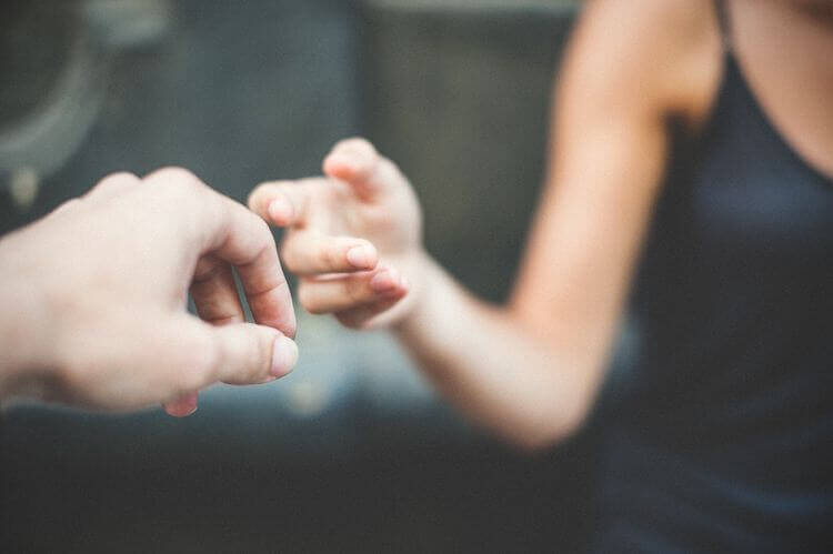 Wie kann die Versöhnung nach einem Streit funktionieren?