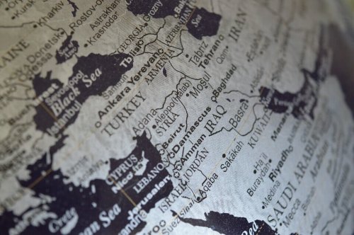 Geopolitik mit einer Karte veranschaulicht