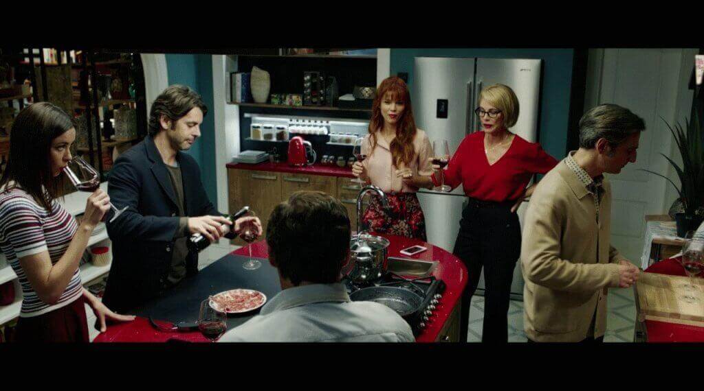 Freunde beim gemeinsamen Kochen