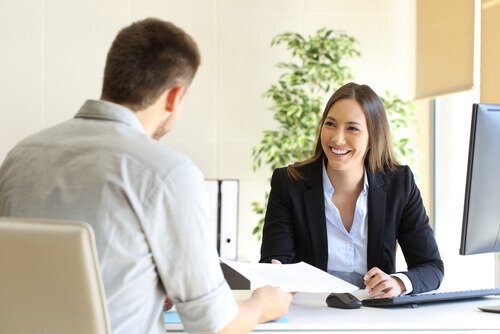 Ein Bewerbungsgespräch macht deutlich, dass es auch auf emotionale Intelligenz ankommt.