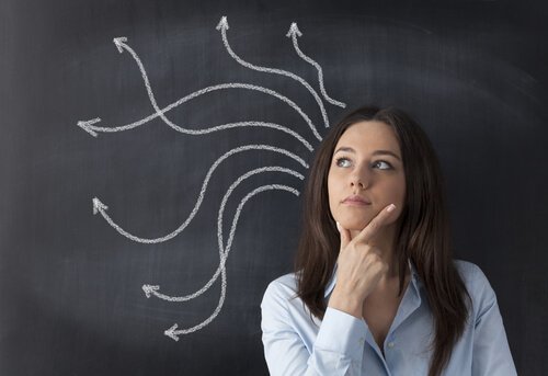 Selbstgespräche führen zur Reflexion eigener Gedanken.