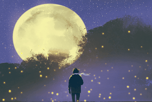 Junge mit Schal vor riesigem Mond