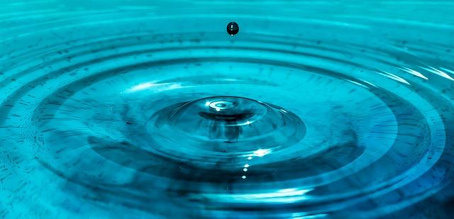 Wasser, das Kreise zieht