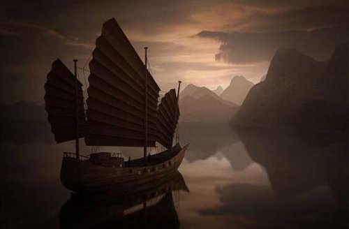 Schiff mit schwarzen Segeln