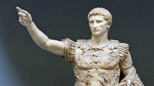 Statue von Kaiser Augustus