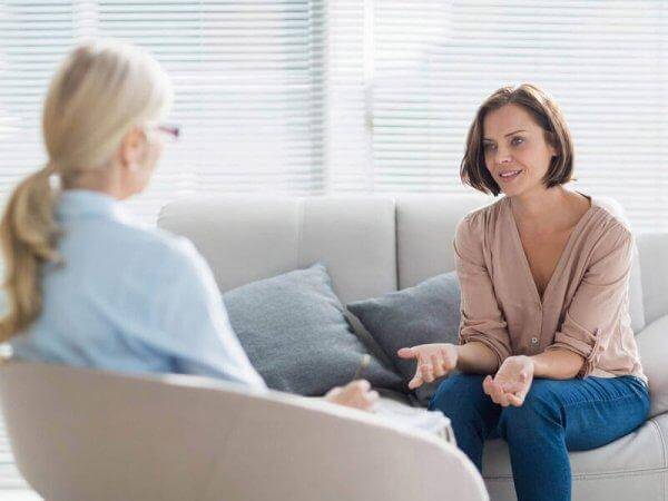 In der Therapiesitzung. Warum studieren mehr Frauen Psychgologie?