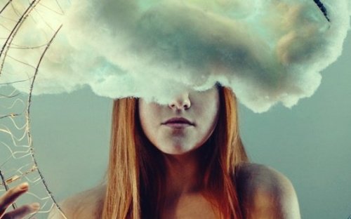Exzessives Tagträumen ist wie eine Wolke, die den Kopf umgibt.