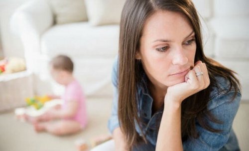 Frau, die an einer Depression nach der Adoption leidet