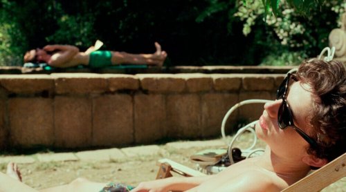 Den Sommer genießen - eine Filmszene aus "Call Me by Your Name"