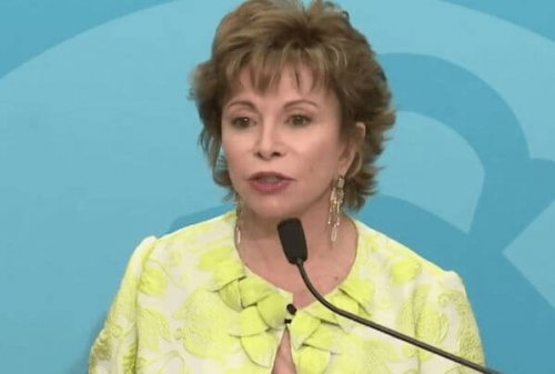 Isabel Allende auf einer Konferenz
