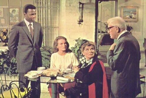 Szene aus dem Film „Rat mal, wer zum Essen kommt“