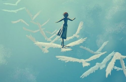 Ein Mädchen, das auf Vögeln in den Himmel fliegt