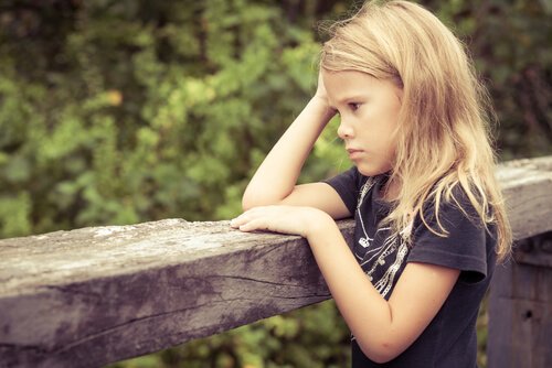 Die Auswirkungen von toxischem Stress auf die Gehirnentwicklung bei Kindern