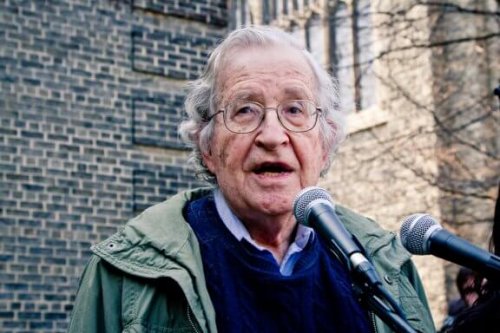 Noam Chomsky: Biografie eines brillanten Geistes