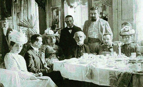 Giuseppe Verdi - Tisch
