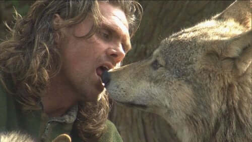 Shaun Ellis aß mit den Wölfen und lernte ihr Heulen