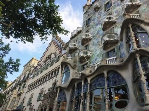 Antoni Gaudí wies oft darauf hin, dass die Visionen dieser großartigen Objekte in seiner Kindheit entstanden