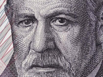 Ein Porträt von Sigmund Freud.