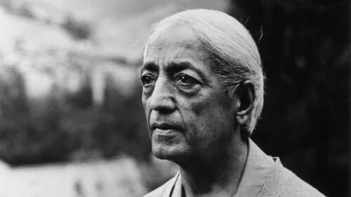 Jiddu Krishnamurti - Foto als älterer Mann