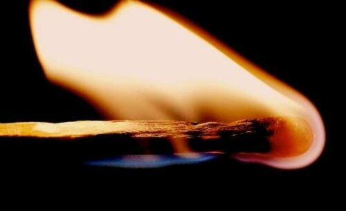 Das berufsbedingte Burnout kann sogar zu Herzerkrankungen führen.