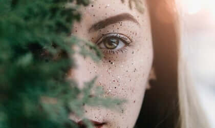 Anstatt gegen deine Probleme anzukämpfen, arbeite daher an deinem persönlichen Wachstum und deinen psychischen Stärken, die es dir ermöglichen, in dein eigenes Wohlbefinden zu investieren. Die Abwesenheit von Problemen ist nicht mit Glück gleichzusetzen.