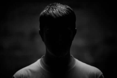 Die erzielten Ergebnisse legen fest, ob es bei dem Individuum psychopathische Tendenzen gibt oder nicht.