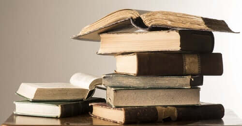 Ernesto Sabato veröffentlichte neben seinen Romanen auch viele Artikel, von den die meisten philosophisch waren.