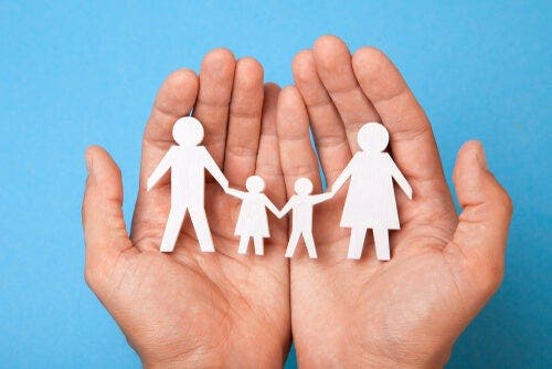 Familienmitglieder auf unterschiedliche Weise auf dasselbe Ereignis reagieren