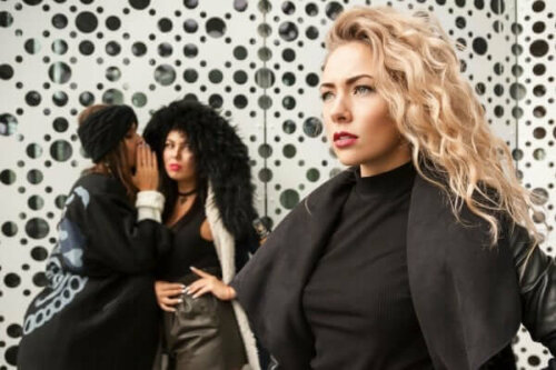 Erich Fromm - zwei Frauen sprechen über eine andere Frau