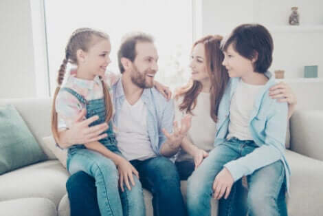Familienliebe - Eltern mit Kindern