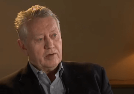 Feeney plante, seine philanthropischen Arbeiten im Geheimen zu erledigen
