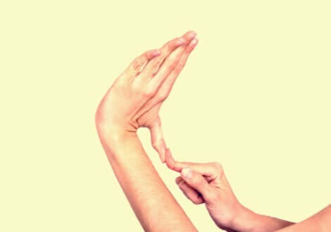 Menschen, die unter dem Ehlers-Danlos-Syndrom leiden, sind unglaublich flexibel