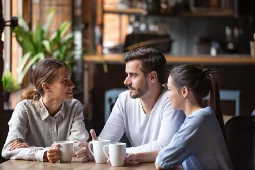 Auswahl der richtigen Freunde - Freunde im Cafe