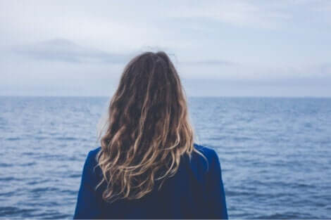 Mensch werden - Frau am Meer