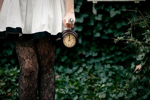deine Möglichkeiten - Frau mit Uhr