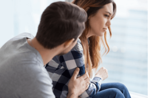 Wenn der Partner depressiv ist, herrscht ein Mangel an Liebe