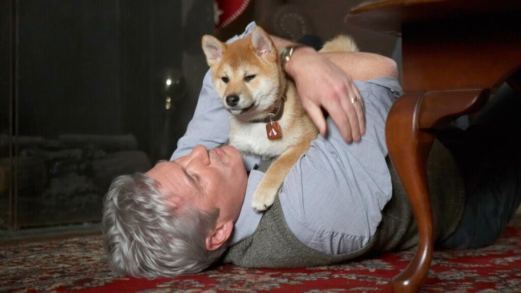 Mann: Ich spreche liber mit meinem Haustier als mit Menschen